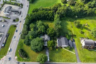 755 Clubview Blvd S, Columbus, OH 43235 - Photo 1