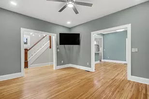 991 Lawrence Dr, Columbus, OH 43207 - Photo 5
