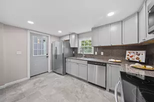 555 South Ln, Columbus, OH 43206 - Photo 13