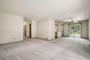 540 Forestwood Dr, Columbus, OH 43230 - Photo 9