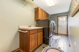 1365 Normandy Dr, Newark, OH 43055 - Photo 19