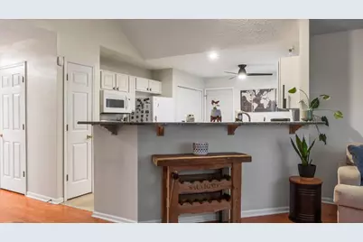 8687 Lazelle Commons Drive, Lewis Center, OH 43035 - Photo 11