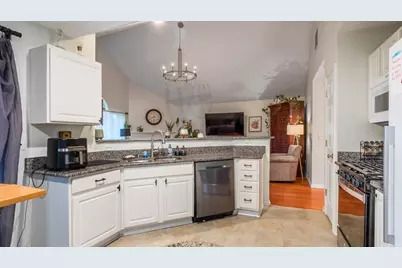 8687 Lazelle Commons Drive, Lewis Center, OH 43035 - Photo 9