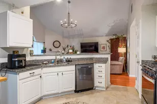 8687 Lazelle Commons Dr, Lewis Center, OH 43035 - Photo 9