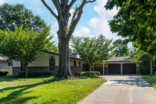 288 S Virginialee Rd, Columbus, OH 43209 - Photo 1