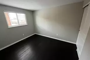 4669 Hilton Ave, Columbus, OH 43228 - Photo 5