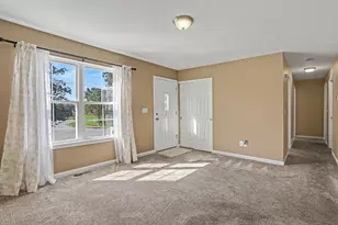 750 Crescent Dr, West Jefferson, OH 43162 - Photo 7