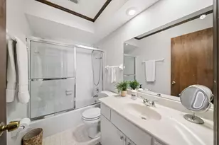 1272 Bradshire Dr, Columbus, OH 43220 - Photo 17