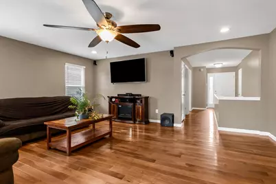 1938 Spring Cove Drive, Grove City, OH 43123 - Photo 9