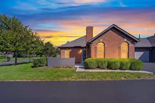 2536 Trotterslane Dr, Columbus, OH 43235 - Photo 1