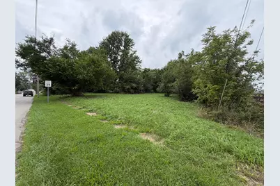 325 E Center Street, West Mansfield, OH 43358 - Photo 3