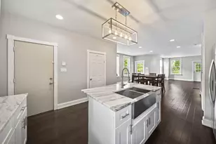 700 S Champion Ave, Columbus, OH 43205 - Photo 9