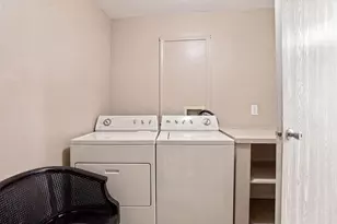 4649 Hobson Dr, Columbus, OH 43228 - Photo 15