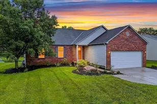 699 Scioto Meadows Blvd, Grove City, OH 43123 - Photo 3
