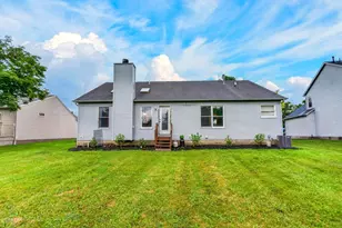 699 Scioto Meadows Blvd, Grove City, OH 43123 - Photo 9