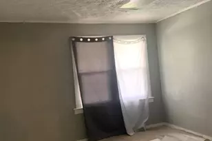 1043 Seymour Ave, Columbus, OH 43206 - Photo 9