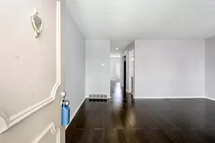 5417 E Valley Ln E, Columbus, OH 43231 - Photo 31