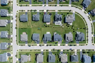 211 Night Bird Ln, Delaware, OH 43015 - Photo 17