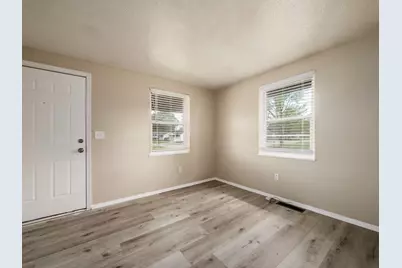 5639 Maple Canyon Avenue, Columbus, OH 43229 - Photo 9