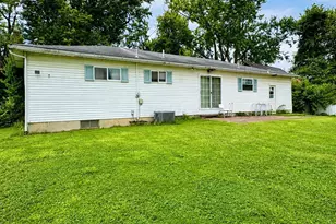 115 S 5th St, Hebron, OH 43025 - Photo 11