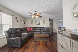 3926 Genteel Dr, Grove City, OH 43123 - Photo 13