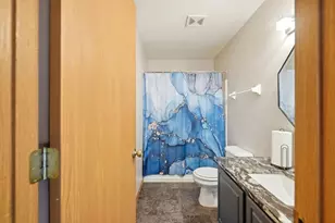 786 Crevis Ln, Columbus, OH 43228 - Photo 23
