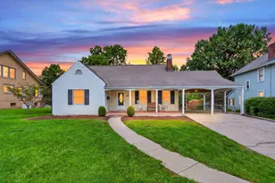 327 W 4th St, Chillicothe, OH 45601 - Photo 1