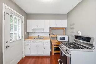 1027 N Burnett Rd, Springfield, OH 45503 - Photo 9