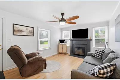 293 Pasadena Avenue, Columbus, OH 43228 - Photo 3