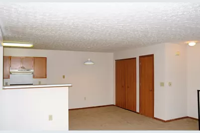 5561 Cedar Spring, Columbus, OH 43228 - Photo 5