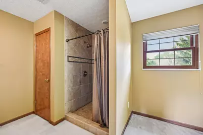 8459 Juniper Drive, Lewis Center, OH 43035 - Photo 25