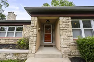 285 Beverly Pl, Worthington, OH 43085 - Photo 3