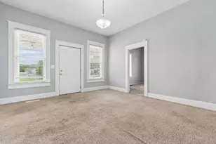 29 S West St, Thornville, OH 43076 - Photo 9
