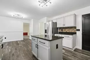 8008 Marble Park Ave, Reynoldsburg, OH 43068 - Photo 9