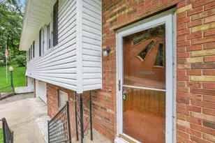 2375 Bauman Hill Rd SE, Lancaster, OH 43130 - Photo 13