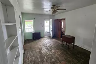 818 E Weber Rd, Columbus, OH 43211 - Photo 13