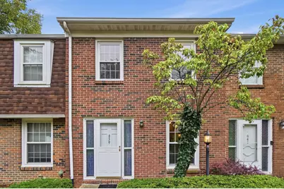 639 Dlyn Street, Columbus, OH 43228 - Photo 1
