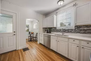 896 S Cassingham Rd, Bexley, OH 43209 - Photo 23