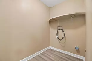 185 W Locust St, Newark, OH 43055 - Photo 13