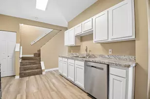 185 W Locust St, Newark, OH 43055 - Photo 9