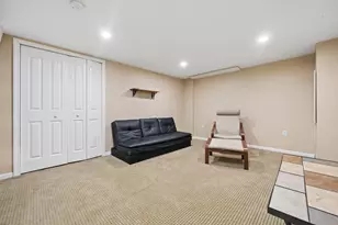 6240 Wrothston Dr, Columbus, OH 43228 - Photo 27