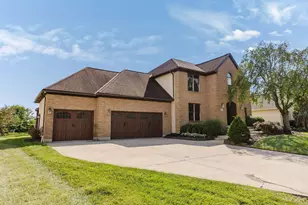 2119 Gingerwood Ct, Grove City, OH 43123 - Photo 3