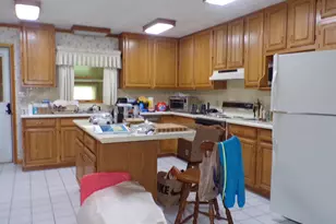 1361 Johnson Pl, Washington Court House, OH 43160 - Photo 7
