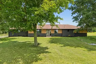 2017 Hazelton-Etna Rd SW, Pataskala, OH 43062 - Photo 3