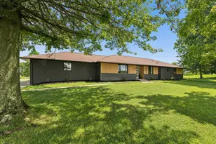 2017 Hazelton-Etna Rd SW, Pataskala, OH 43062 - Photo 3