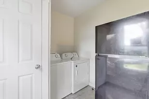 339 Wrexham Ave, Columbus, OH 43223 - Photo 23