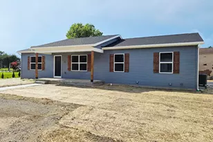 22 Cross St, Bloomingburg, OH 43106 - Photo 1