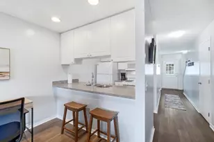 4643 Parrau Dr, Columbus, OH 43228 - Photo 9