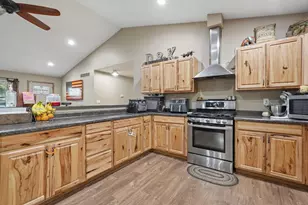 9133 Greeno Street SW, Stoutsville, OH 43154 - Photo 13