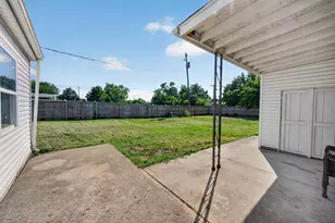 899 W Stephen Dr W, Columbus, OH 43204 - Photo 19